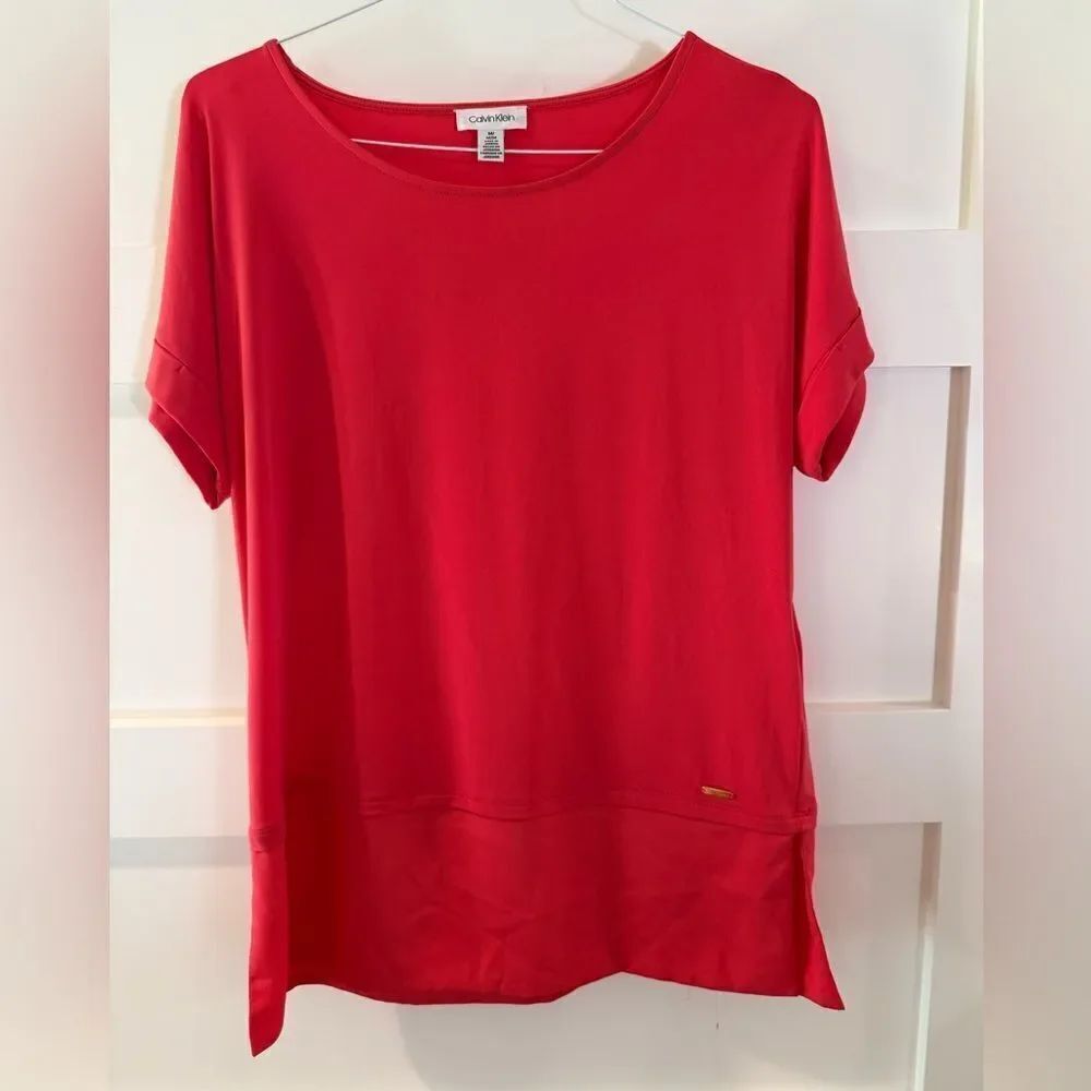 Calvin Klein Red Short Sleeve T-Shirt with placard